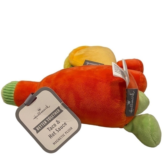 Hallmark Better Together Taco & Hot Sauce Magnetic Plush Best Friends NWT - Picture 5 of 13
